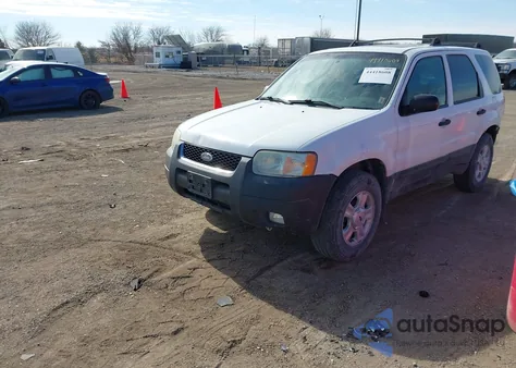 2004 Ford Escape Xlt z USA, uszkodzony, nr VIN 1FMYU93104KB09614